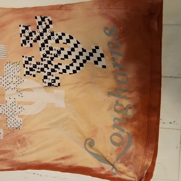 Texas Longhorns Tie Dye and Distressed T-Shirt Size Medium/ Large Football - Picture 4 of 5